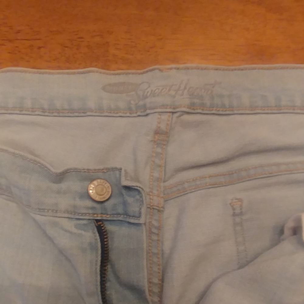 Capris - Picture 2 of 3